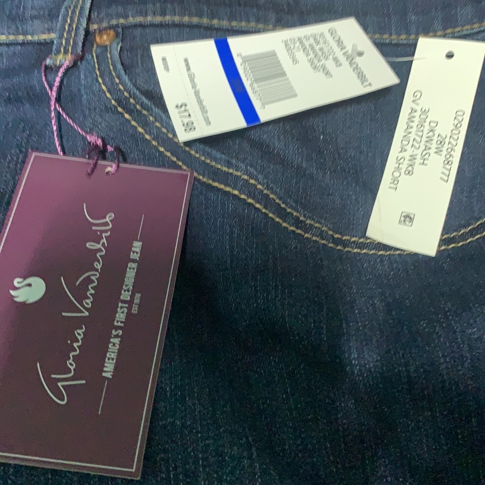 2/$15 Woman’s size 28W Gloria Vanderbilt Amanda Short. Both NWT - Picture 7 of 11